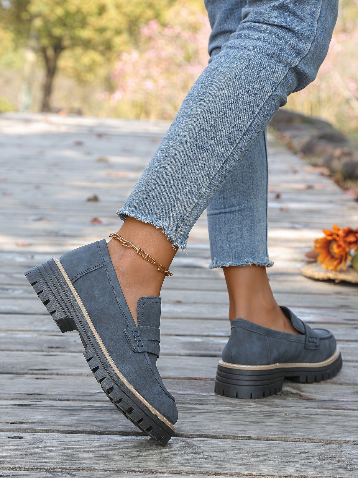 Liber Four Seasons Thick-soled Women's Slip-On Loafers