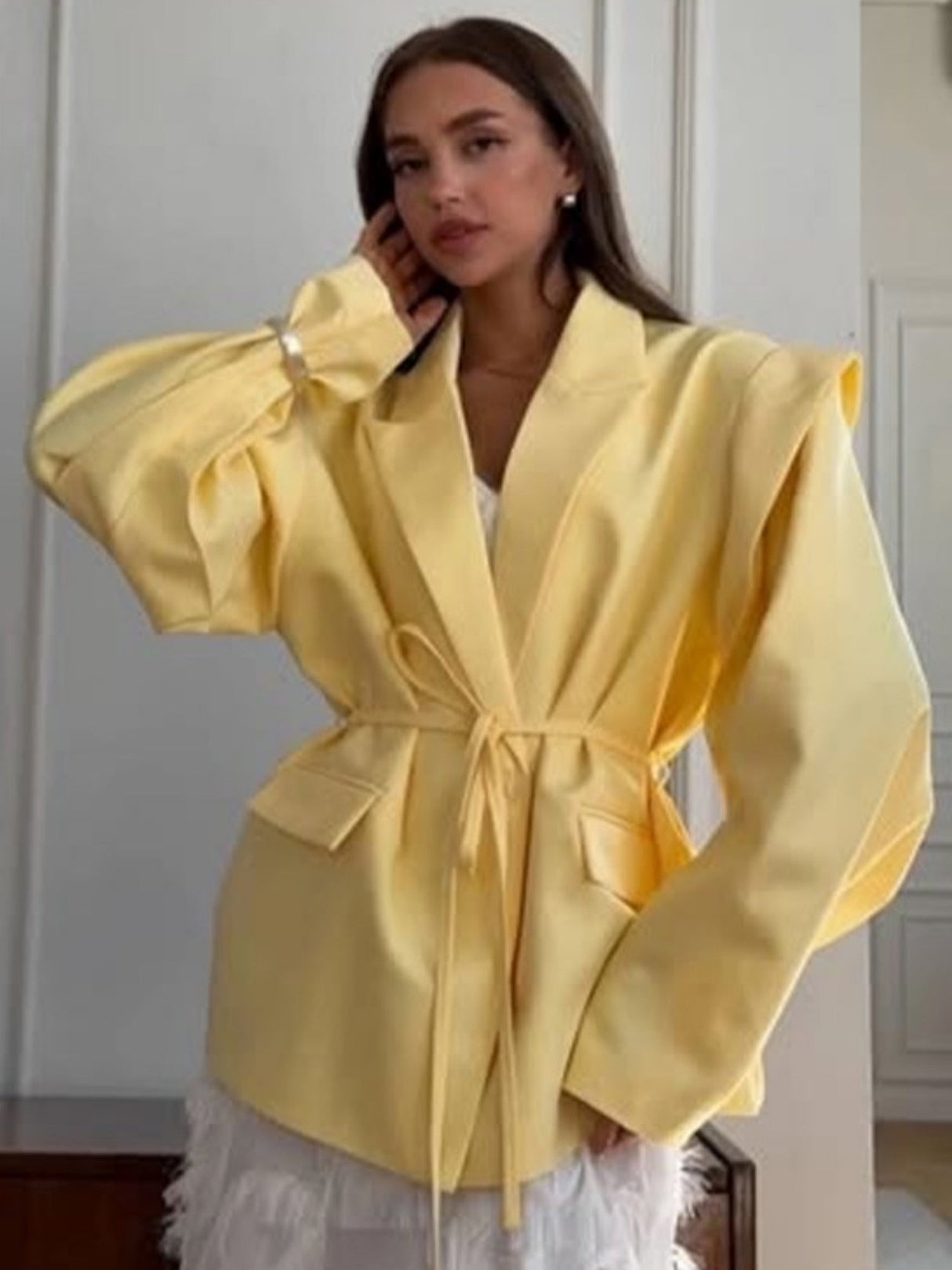 Blazers à bretelles et col en V pour les trajets domicile-travail