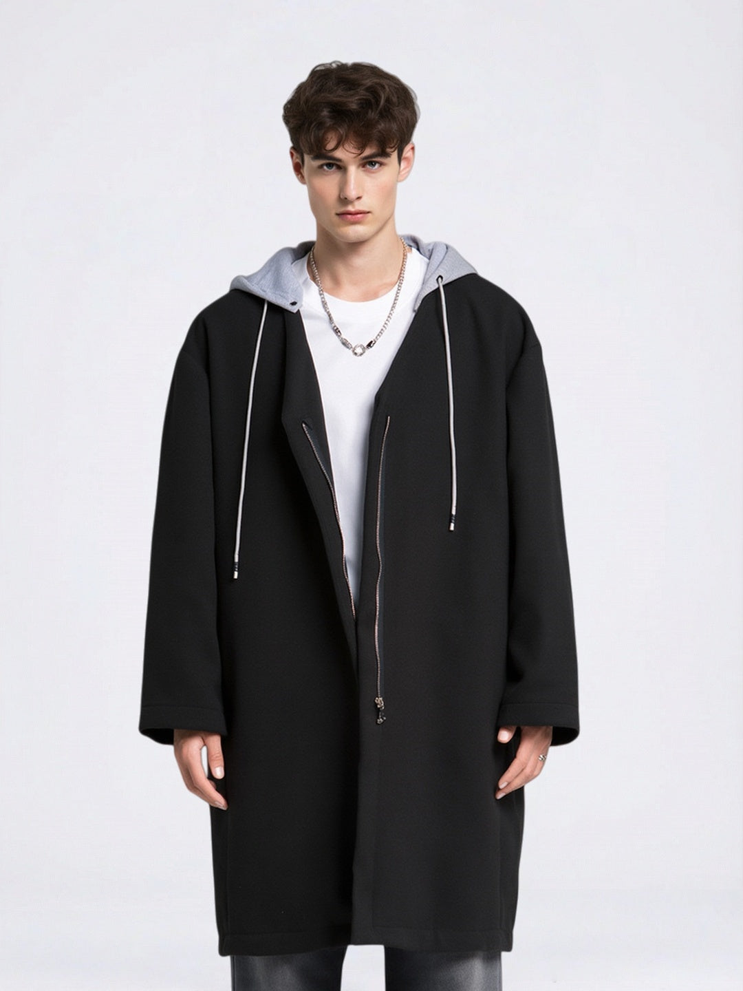 Manteau long noir à capuche
