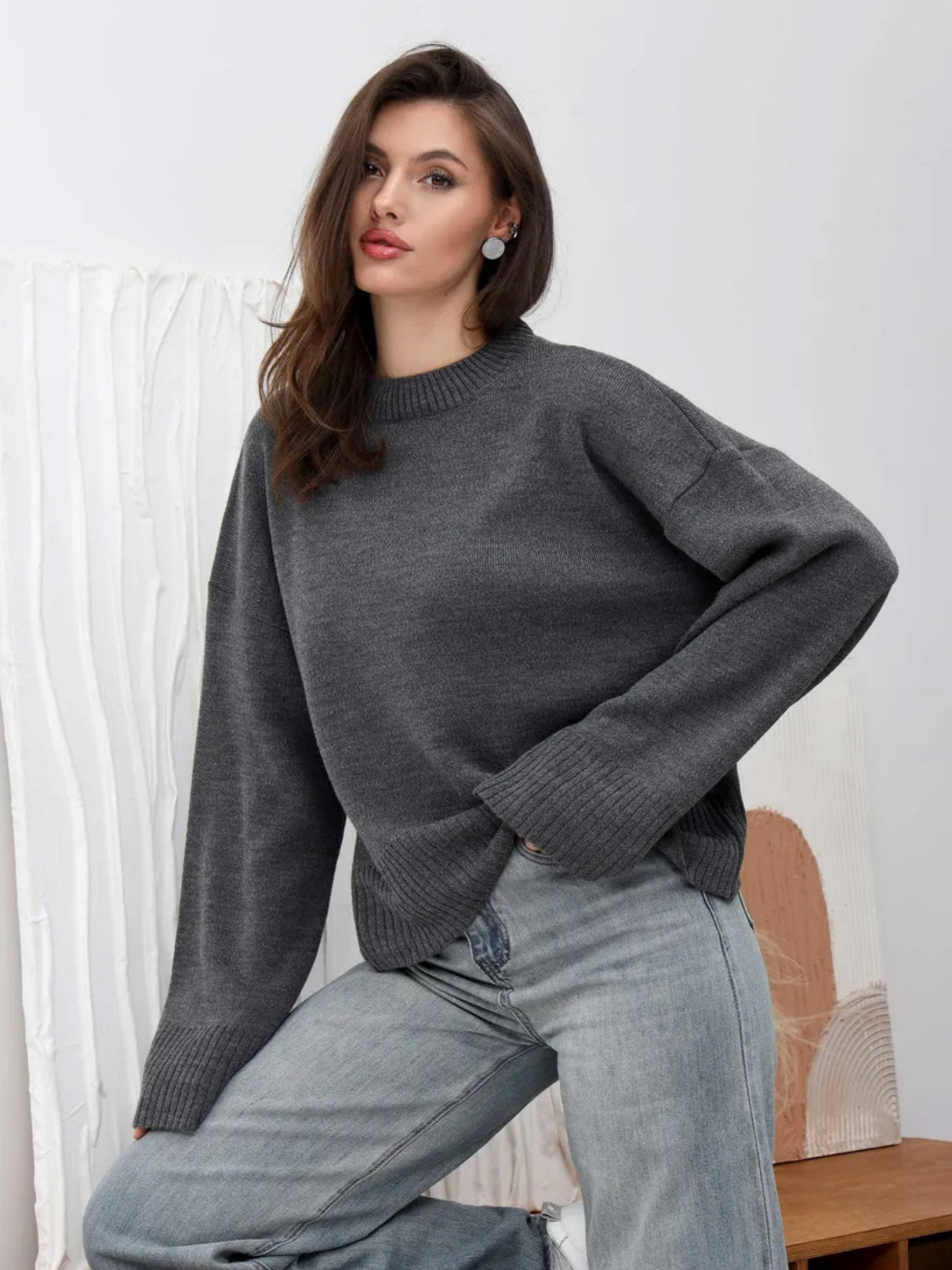 Liber Crew Neck Solid Color Knitted Sweater