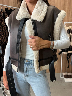Collared Zippered Fur-lined Vest