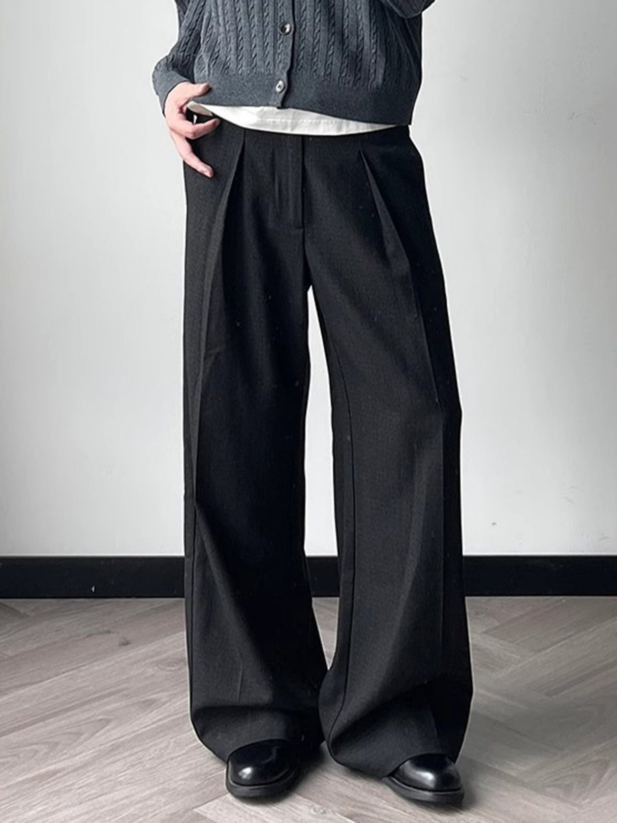 Pantalon trapèze plissé à jambes larges en laine mélangée à motif pied-de-poule