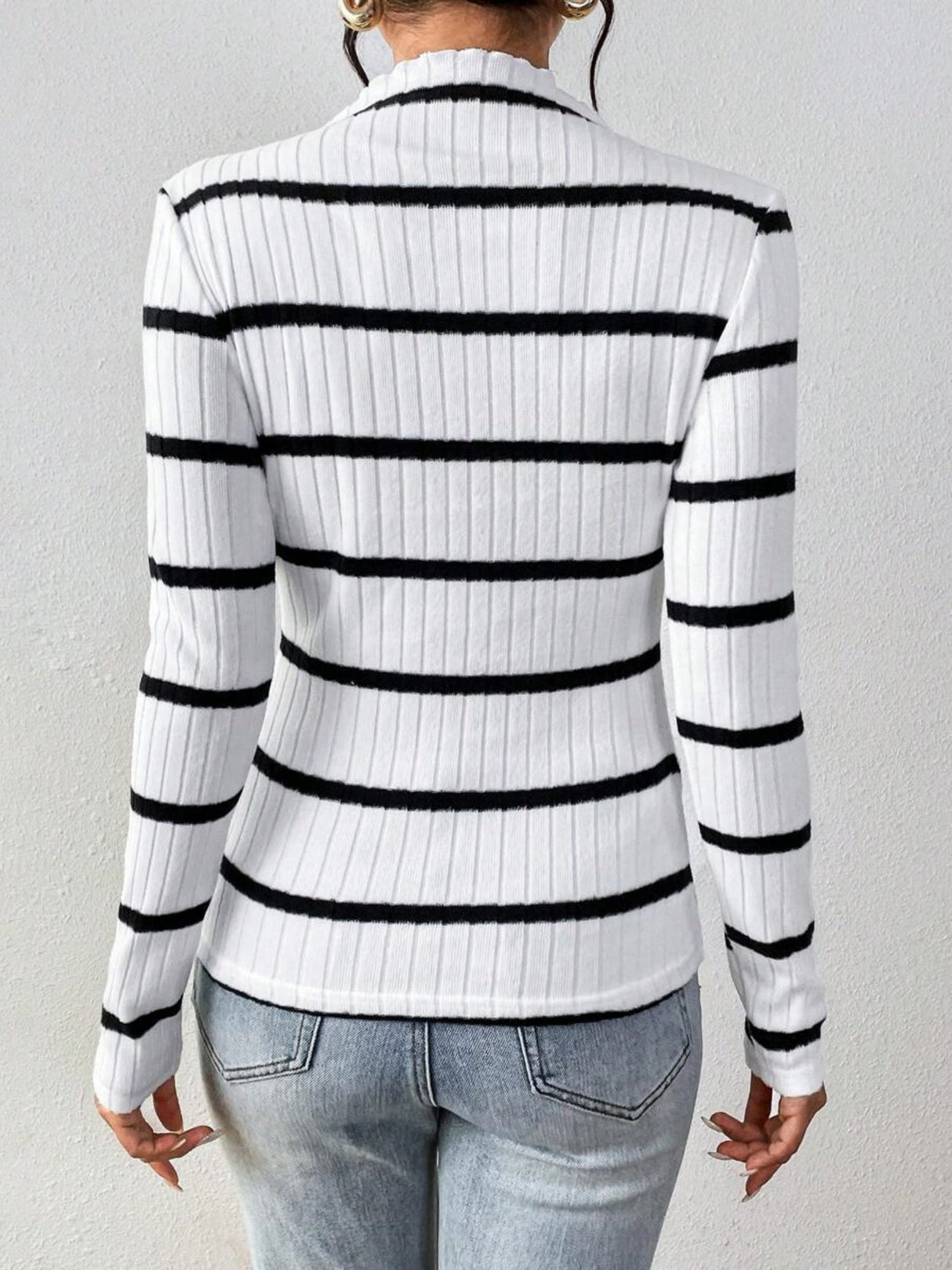 Stand Collar, Long Sleeve, Black And White Striped Brushed Ribbed Knit T-shirt/sweater