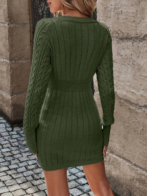 Midikleider aus gedrehtem Garn, die Taille und Hüfte betonen