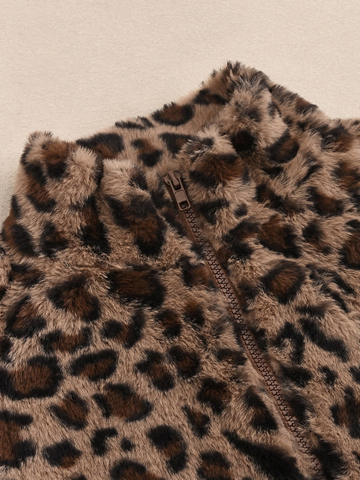 Liber Leopard Print Plush Stand-up Collar Navel Exposed Short Vest