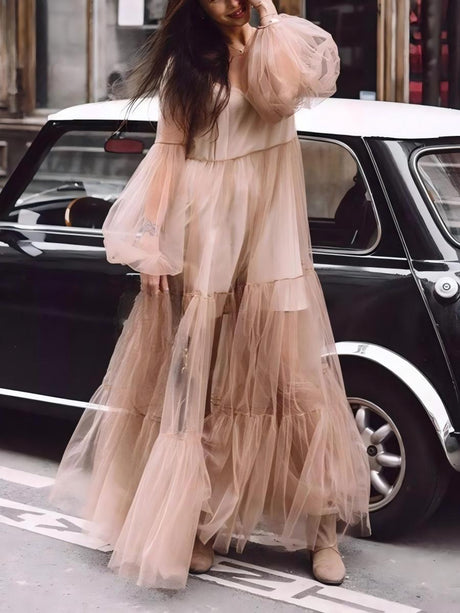 Maxikleider mit V-Ausschnitt, Puffärmeln und transparentem Netzstoff