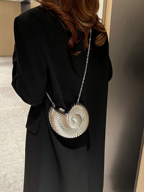 Design-conscious Seashell Acrylic Crossbody Bag
