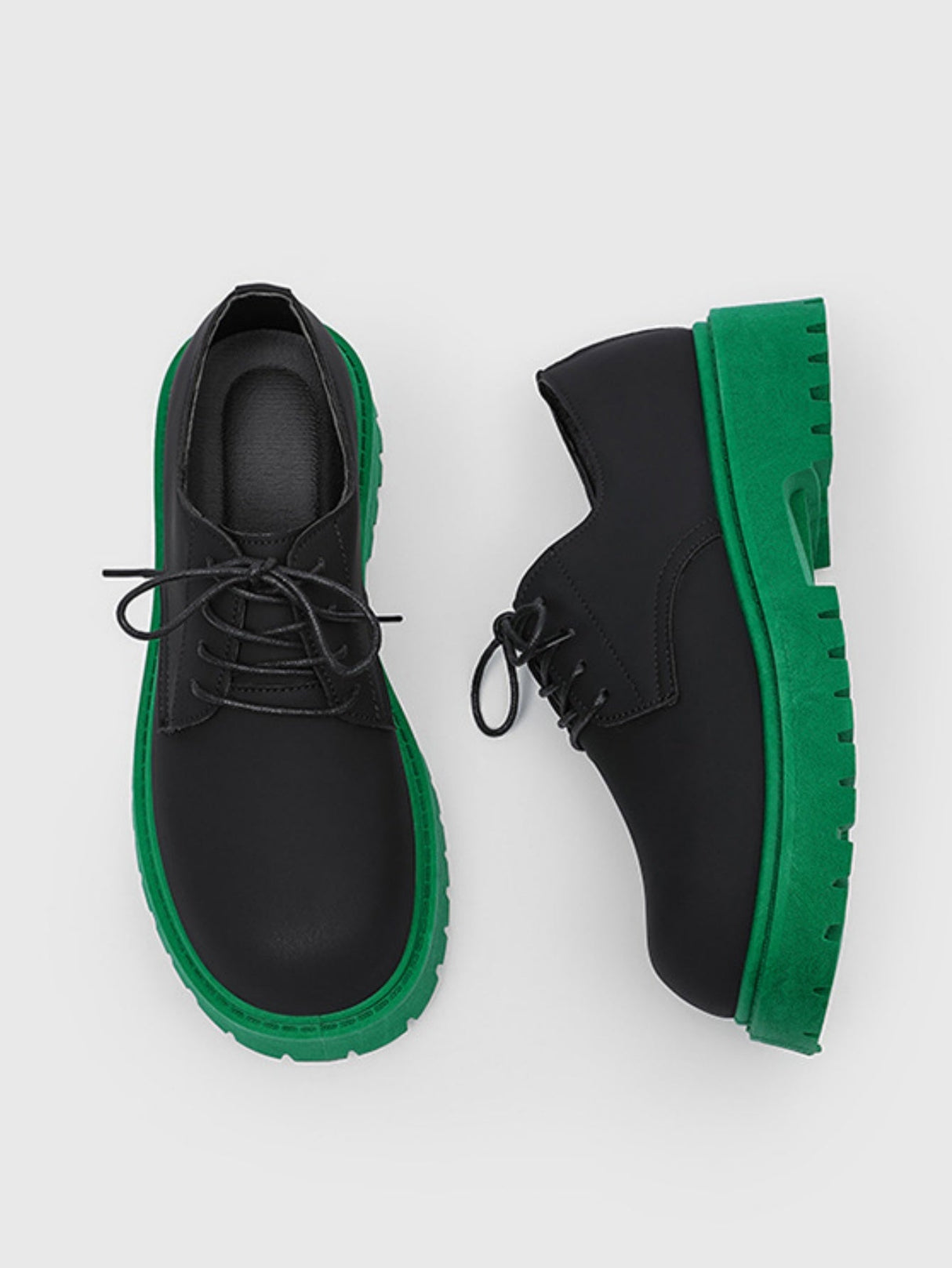 Chaussures Derby à semelle verte et color-block