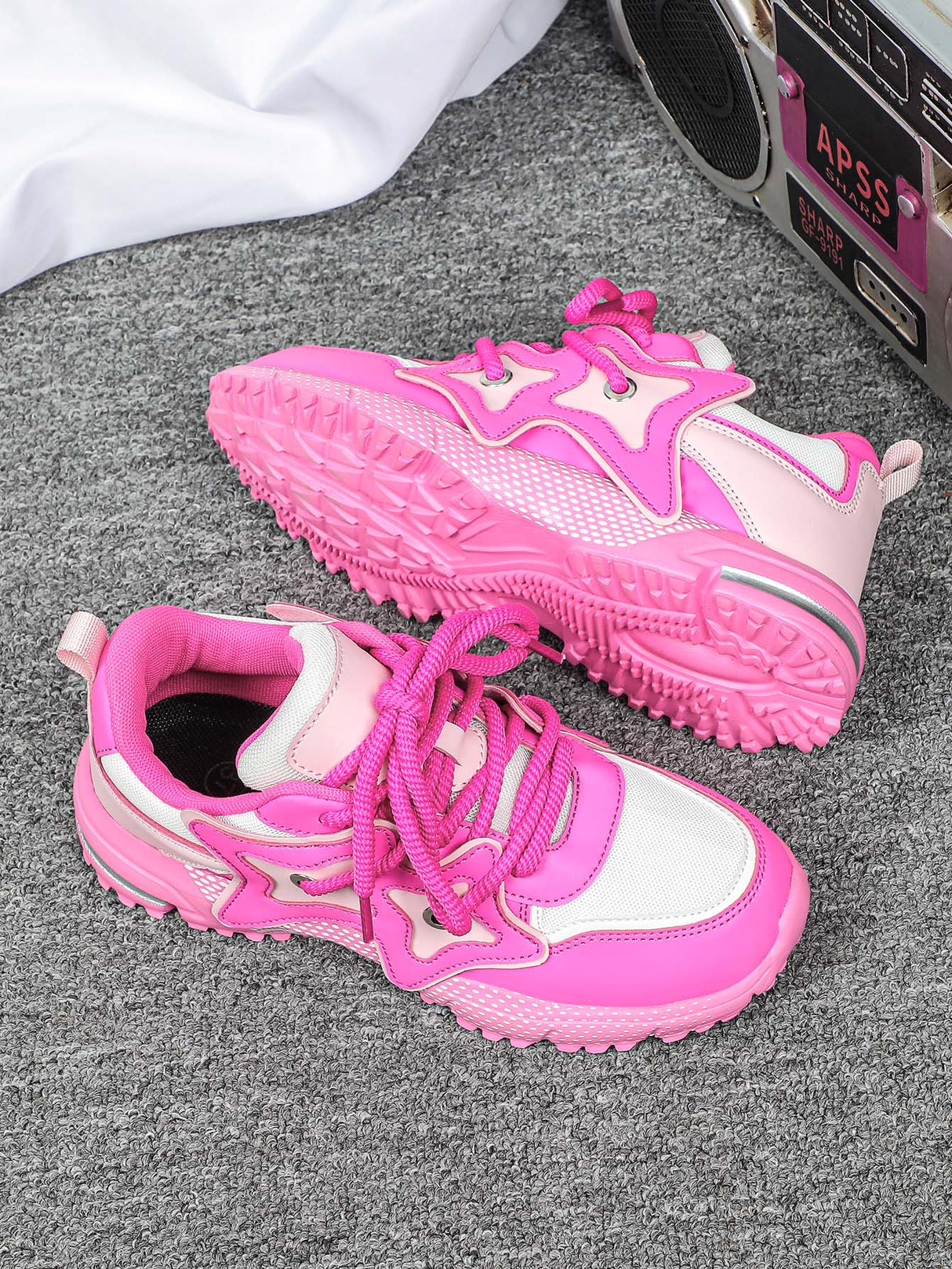 Star-shaped Decorative Women's Casual Sneakers