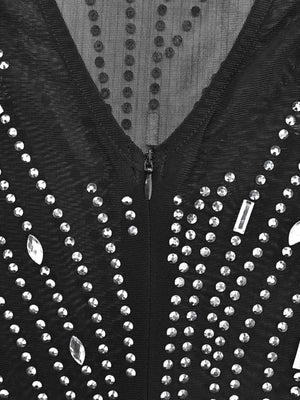 Robe maxi brillante à manches longues en résille et strass, idéale pour les soirées