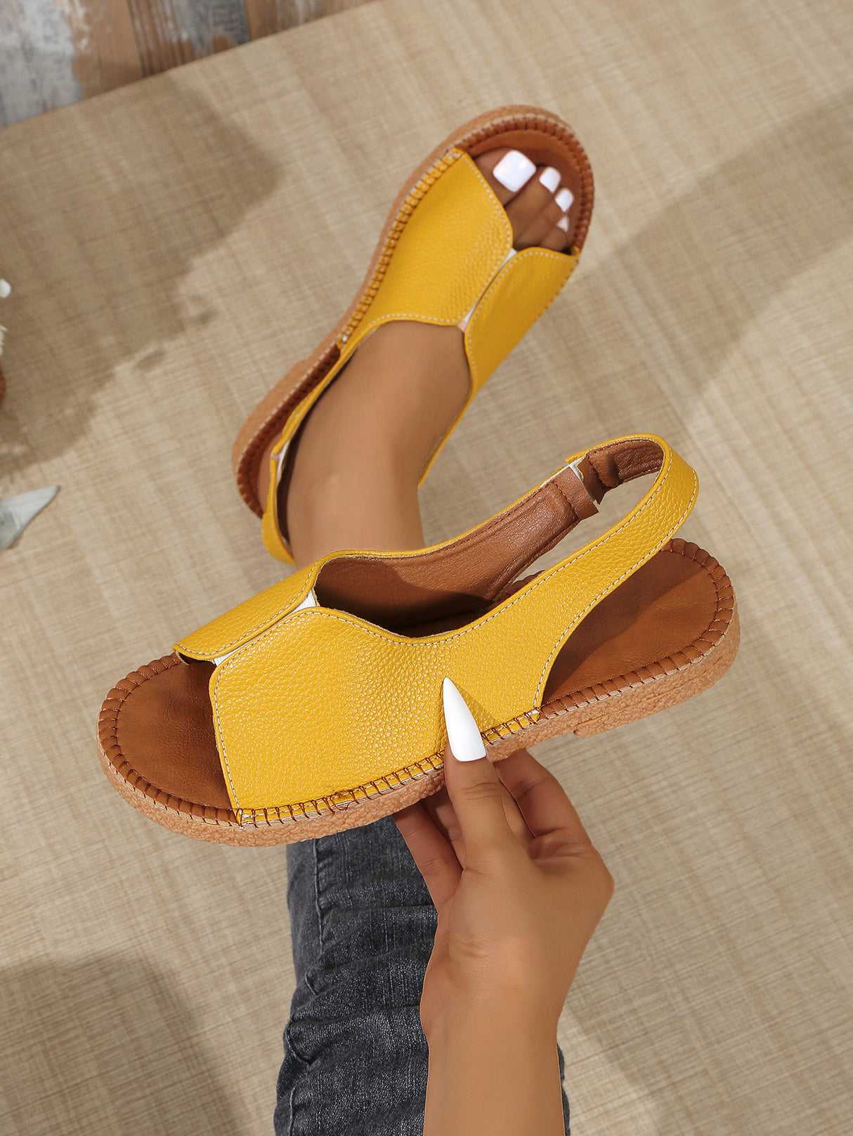 Soft Retro Casual Flat Sandals