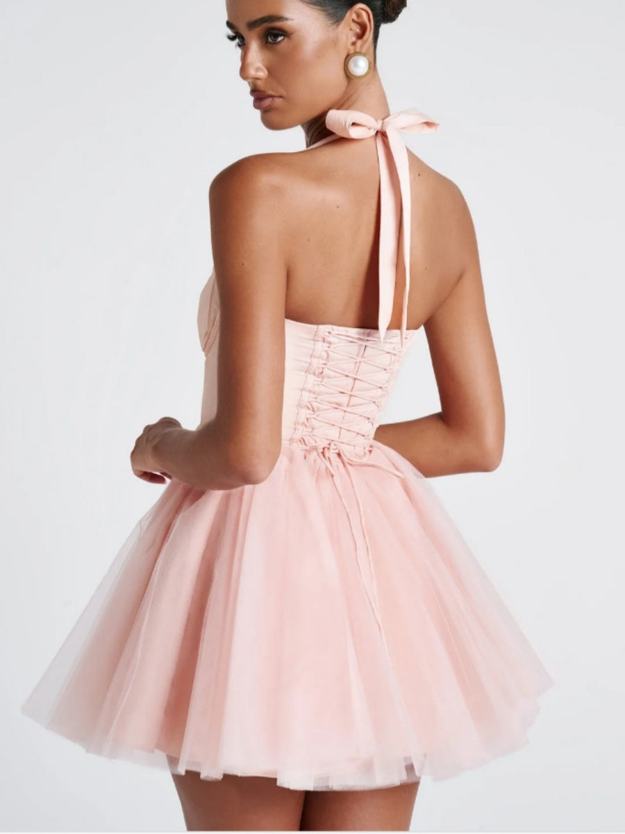 Robes courtes et mini à bretelles dos nu, tutu et nœud papillon
