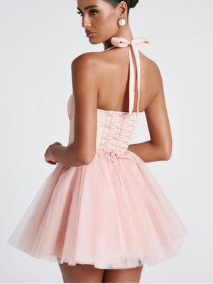 Robes courtes et mini à bretelles dos nu, tutu et nœud papillon