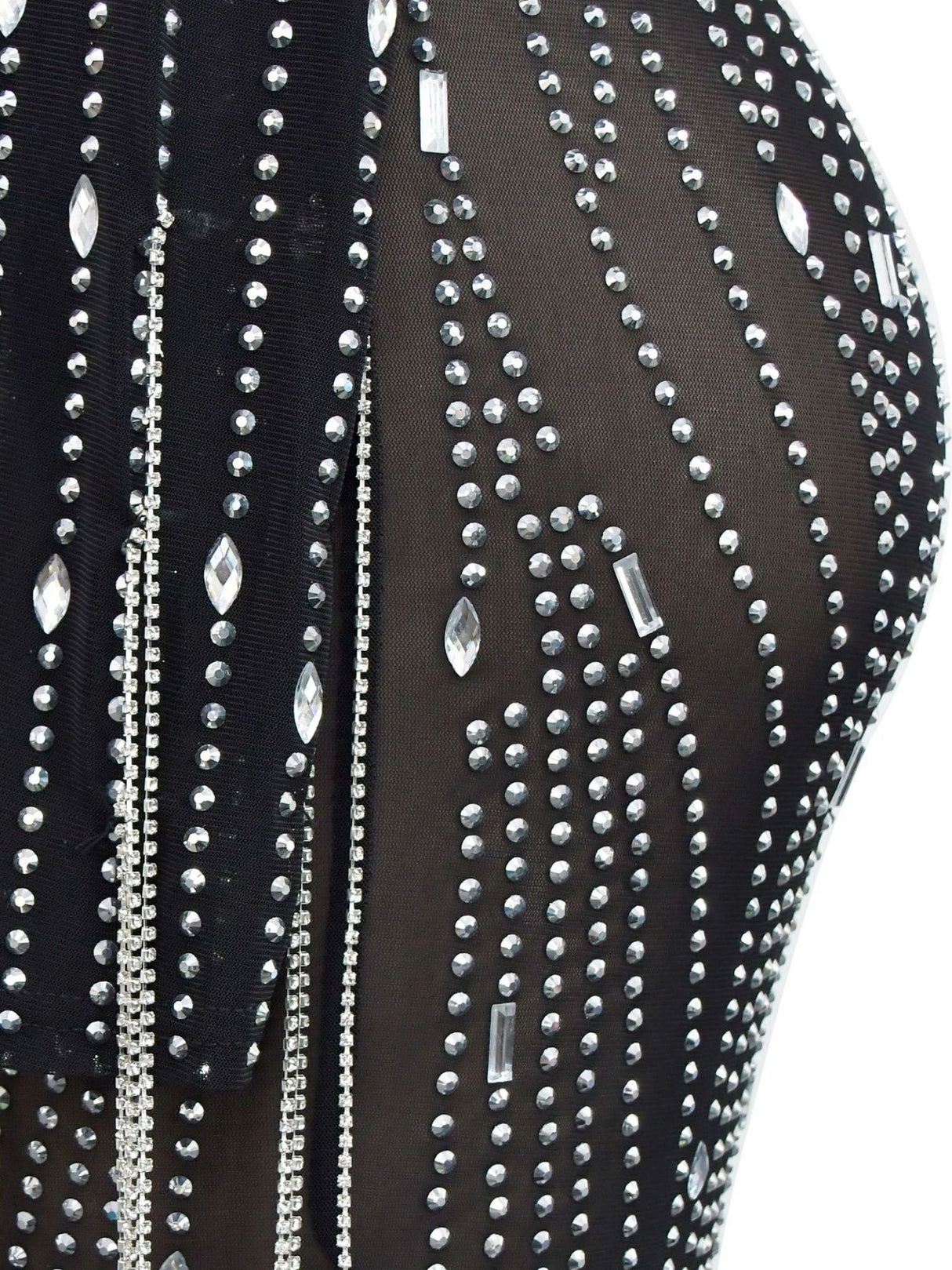 Robe maxi brillante à manches longues en résille et strass, idéale pour les soirées