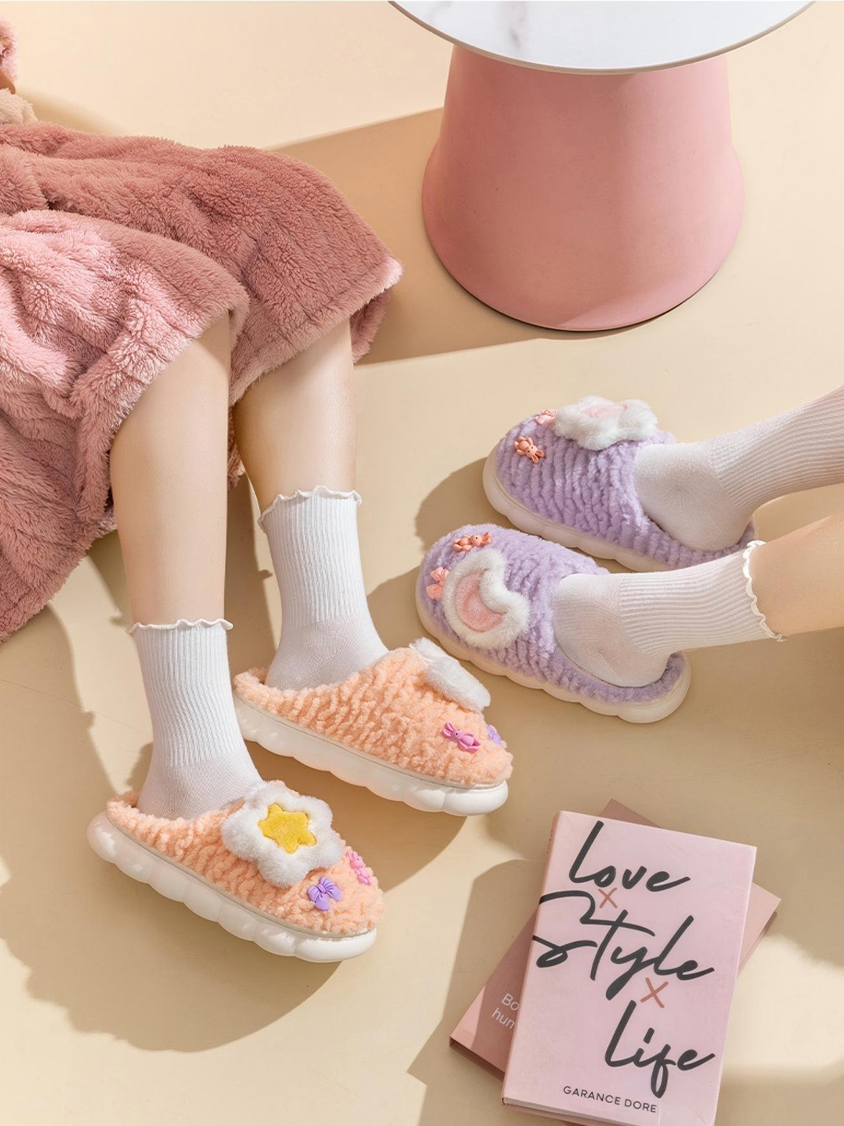 Colorblock Floral Slippers