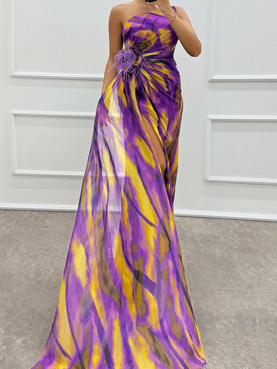 Sloping Shoulders Printed Reunion Maxi Dresses