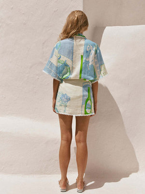 Ensemble deux pièces chemise et short élégant à imprimé géométrique.