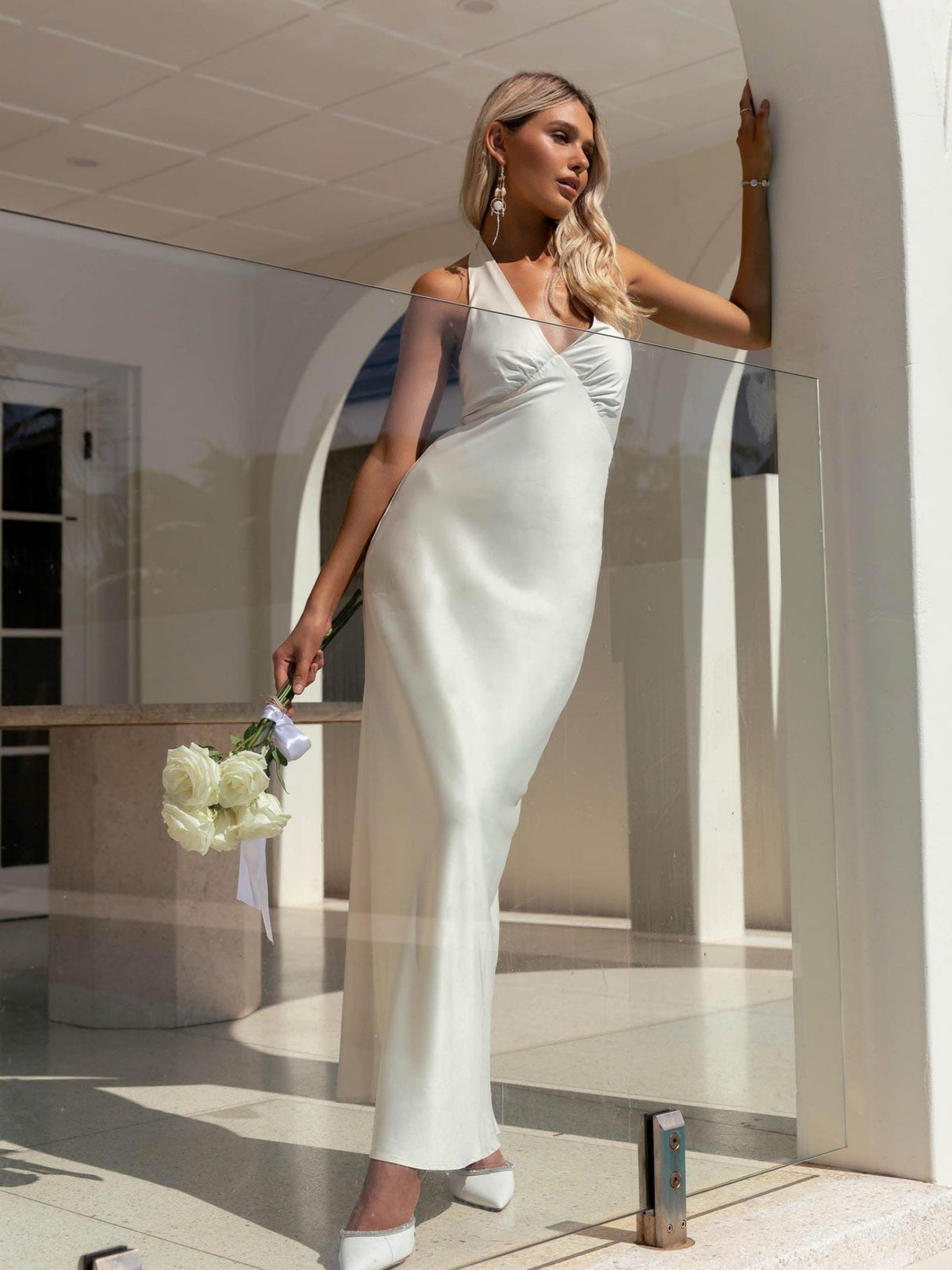 Satin V-neck Halter Neck Backless Strappy Maxi Dresses