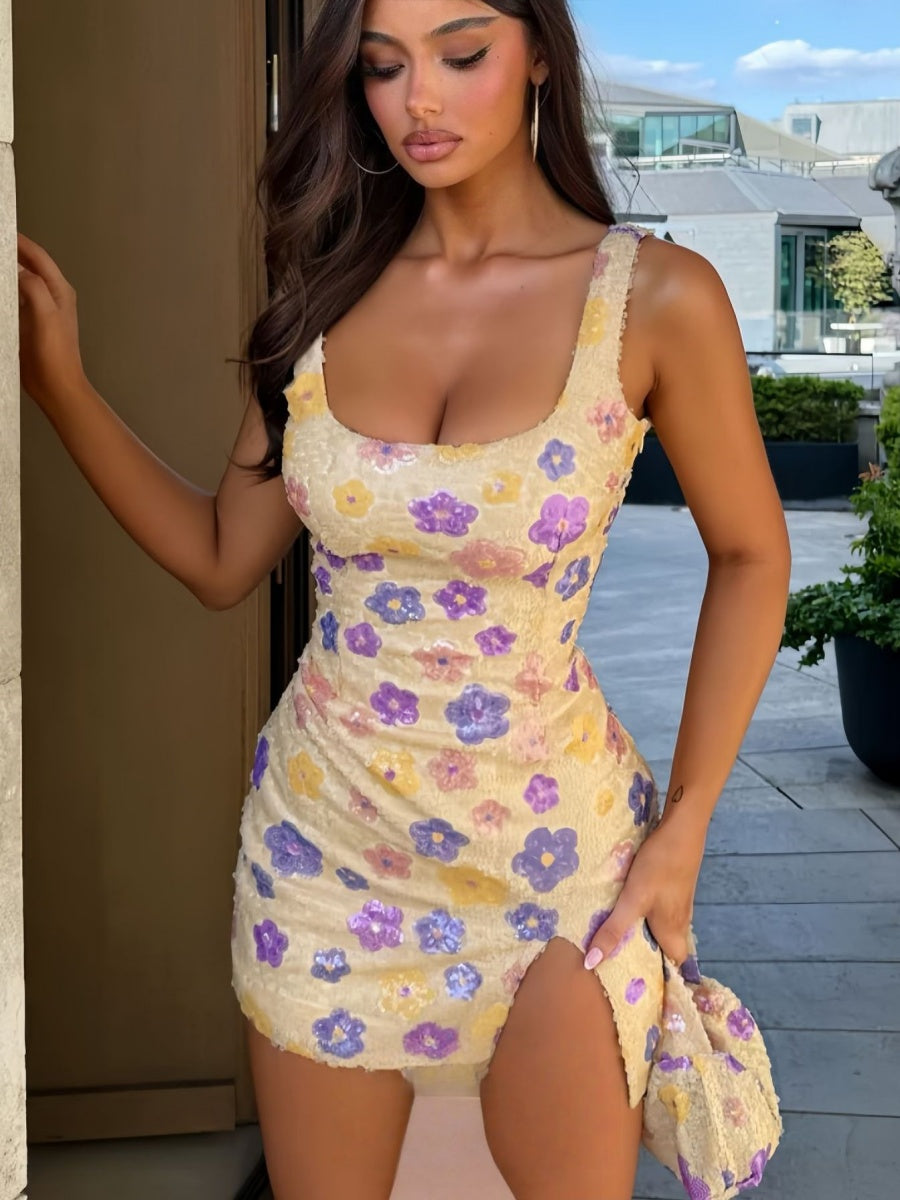 Robes courtes et mini à fleurs colorées et sequins fendues, moulantes sur les hanches
