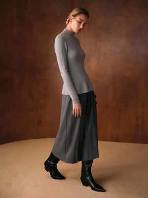 One-piece Seamless Mock Neck Base Sweater