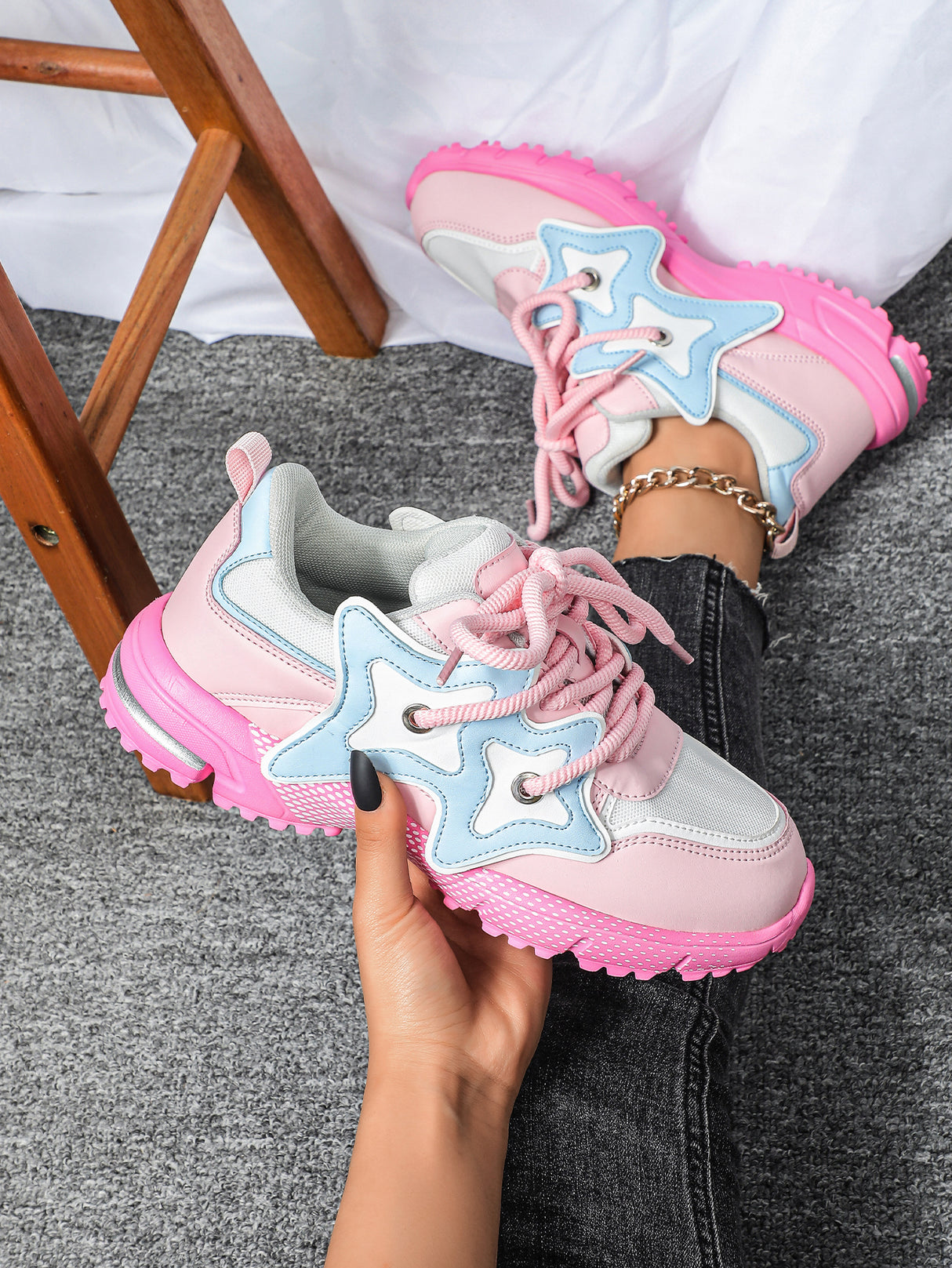 Star-shaped Decorative Women's Casual Sneakers