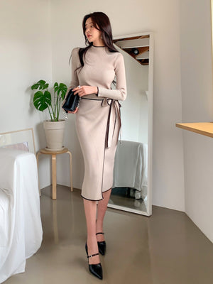 Autumn/Winter Retro Niche High-Neck Slim Fit Elegant Color Block Mid-Length Tie-Waist Knit Dress