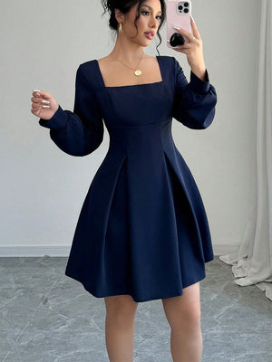 Long-sleeved Square Neck Slim Waist Short Dress