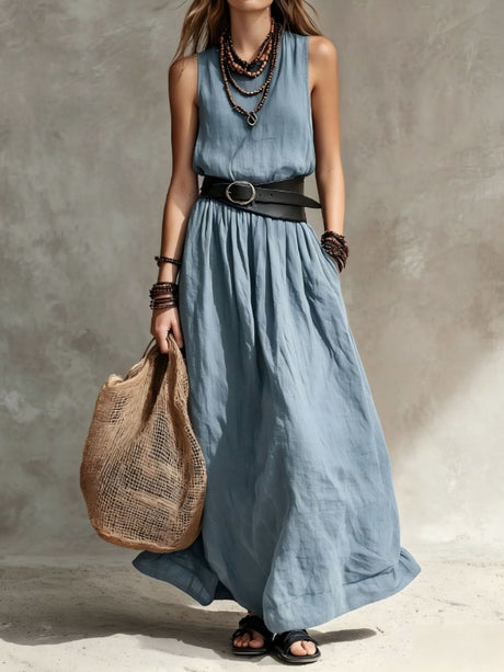 Slim-fitting, Long Sleeveless Dress With A Lapel Collar