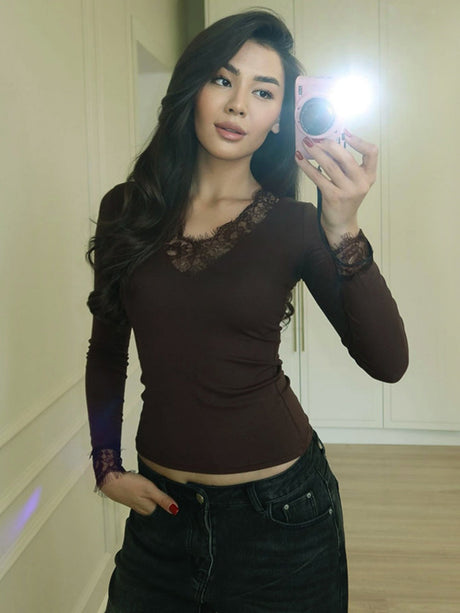 V-neck Lace Trim Waist T-shirts