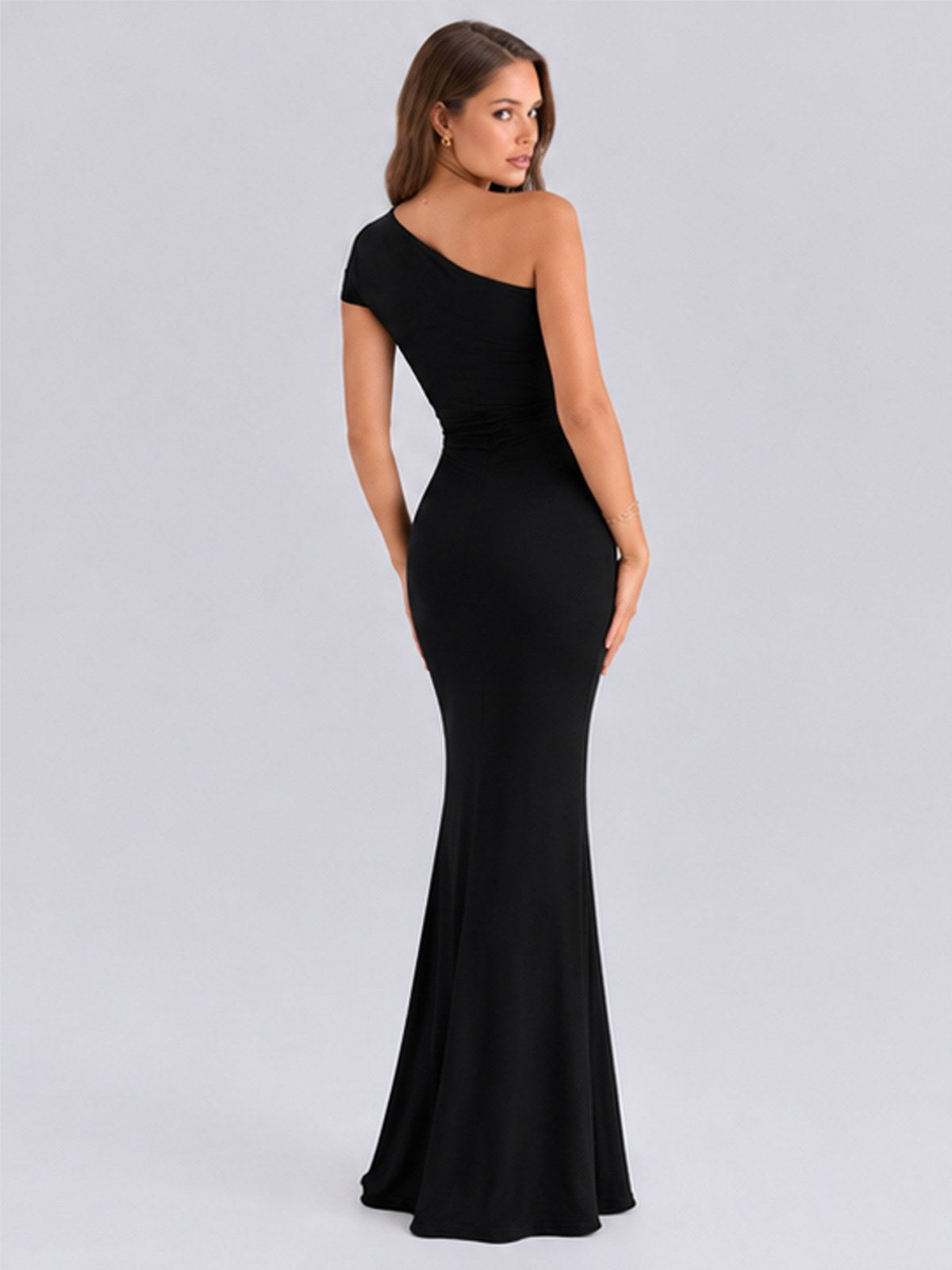Sexy Long Sleeveless Dress With Off-shoulder Neckline And Pleated Waist
