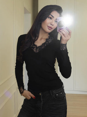 V-neck Lace Trim Waist T-shirts