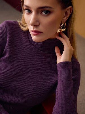 One-piece Seamless Turtleneck Base Sweater