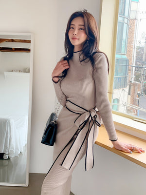 Autumn/Winter Retro Niche High-Neck Slim Fit Elegant Color Block Mid-Length Tie-Waist Knit Dress