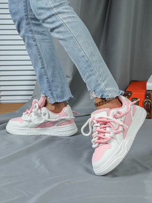 Women's Sneakers With Unique Color-blocked Shoelaces