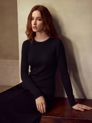 One-piece Seamless Crew Neck Pullover Sweater