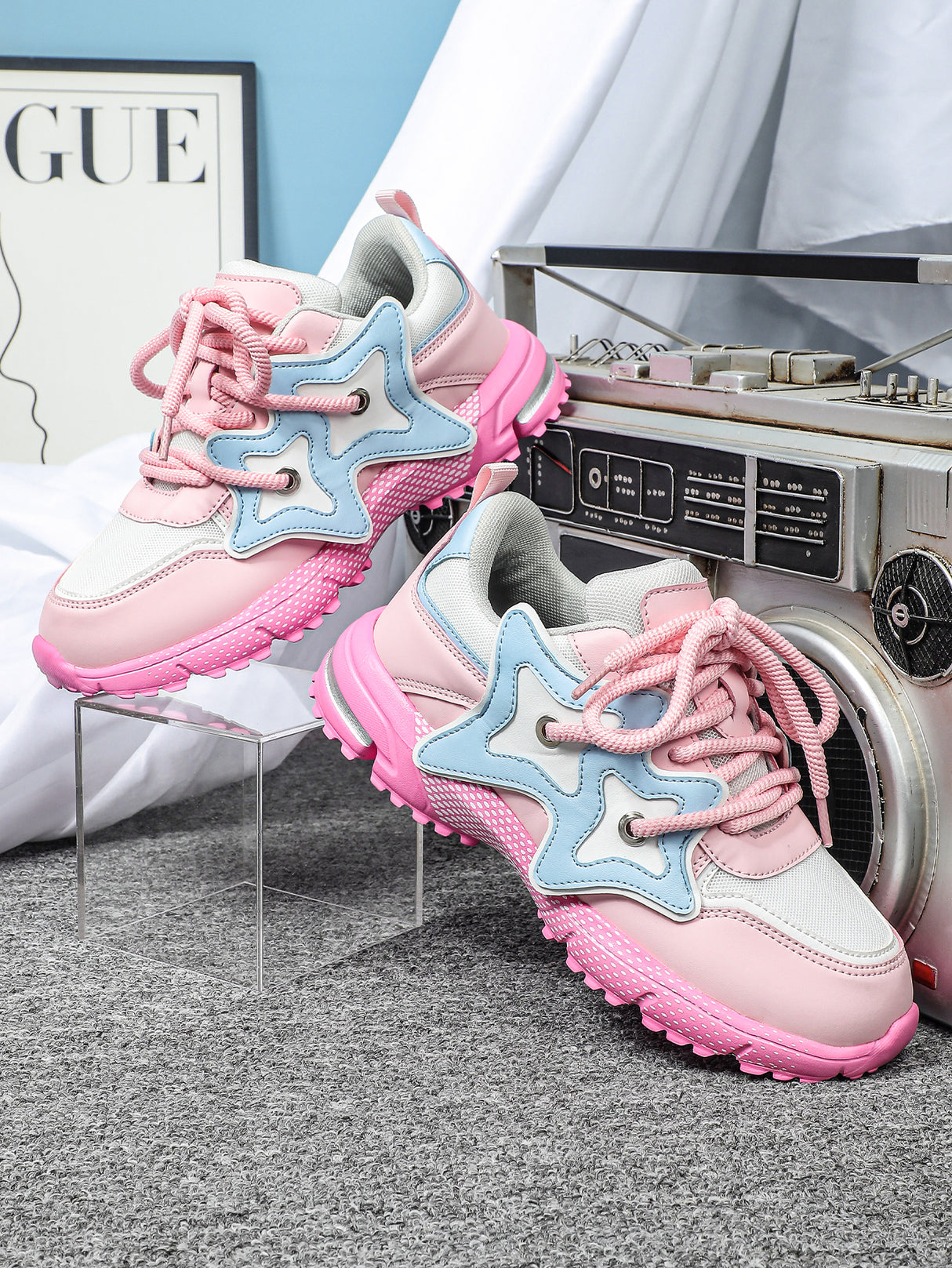Star-shaped Decorative Women's Casual Sneakers