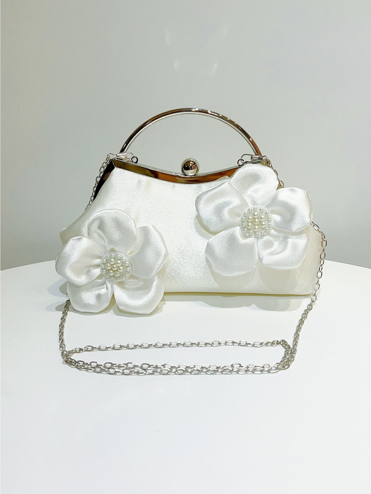 Liber Four Seasons ACC Pearl Bow Cloud Bag