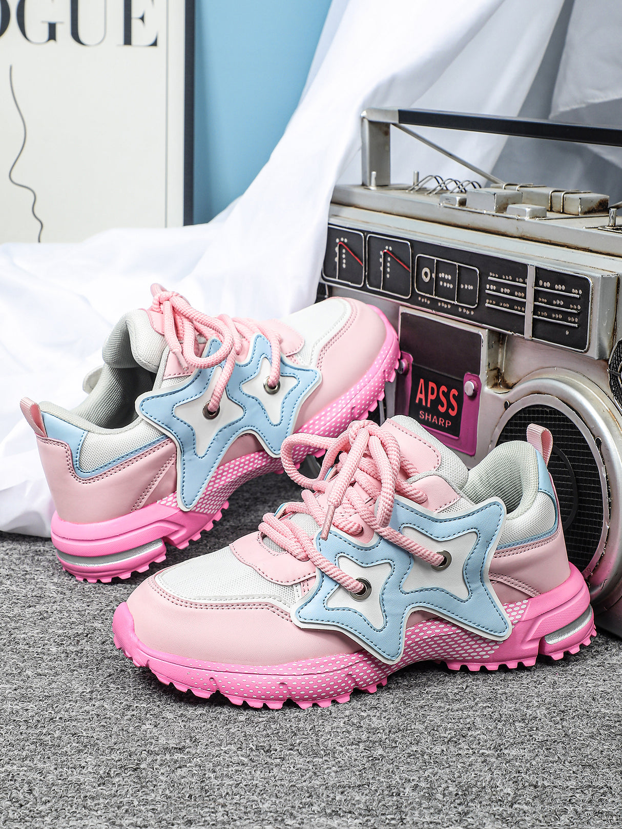 Star-shaped Decorative Women's Casual Sneakers