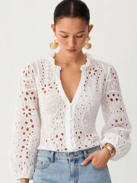 White Long-sleeved V-neck Lace Shirts