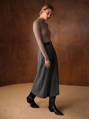 One-piece Seamless Mock Neck Base Sweater