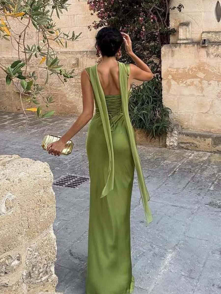 Eng anliegende, hüftbetonte Maxikleider mit Schleife für Partys