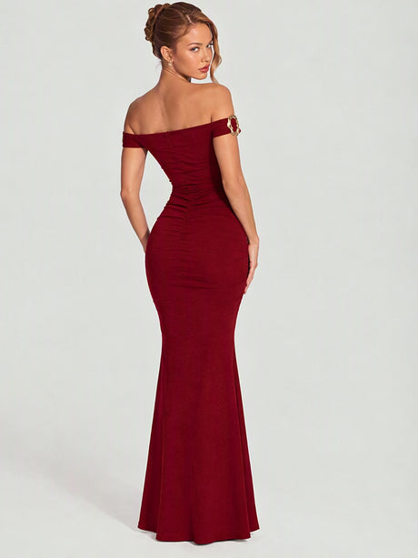 Off-shoulder Off Shoulder Pleated Metal Buckle Maxi Dresses