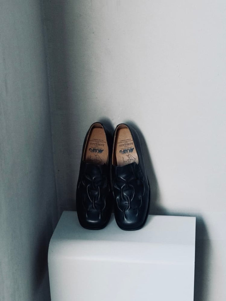 AKAIFU Handmade Genuine Leather Pleated Loafers Unisex Classic Comfortable Platform Slip-on Loafers