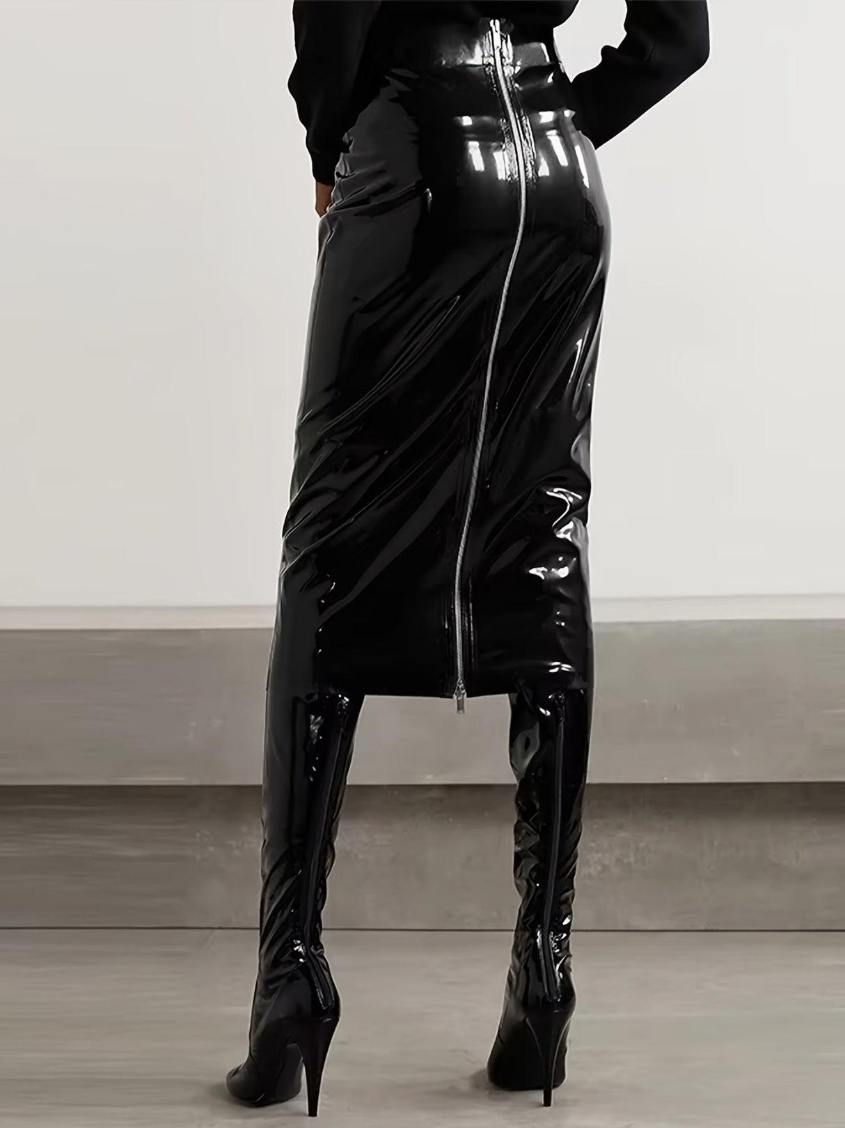 Glossy PU Leather Zippered Hip-covering Skirts