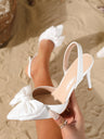 Weiße High Heels mit Schleife