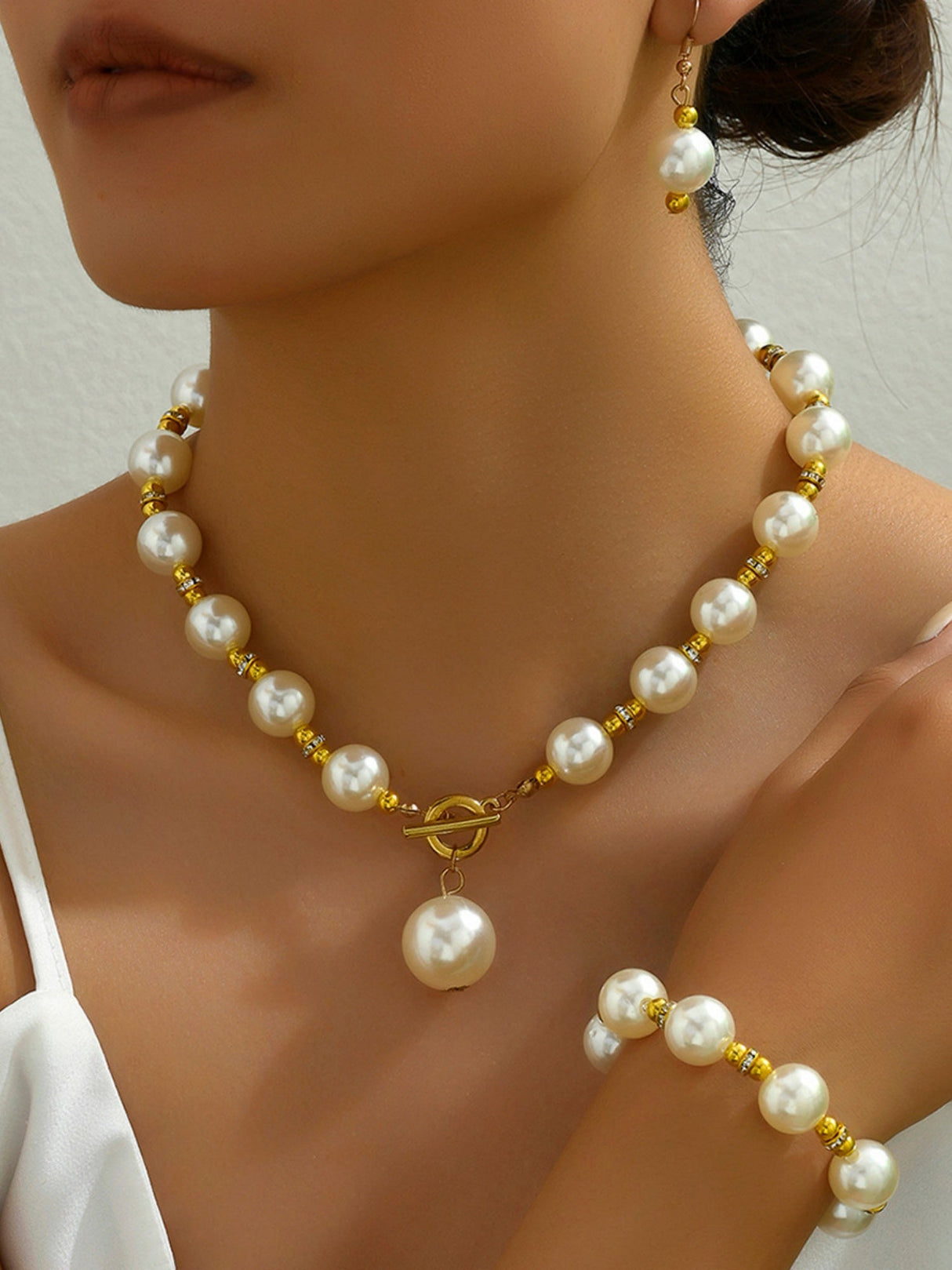 Mother-of-pearl Necklace And Earrings Bracelet Jewelry Sets