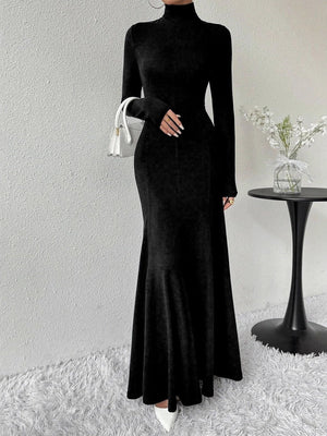 Fishtail Velvet Turtleneck Tight Fit Hip-length Dress