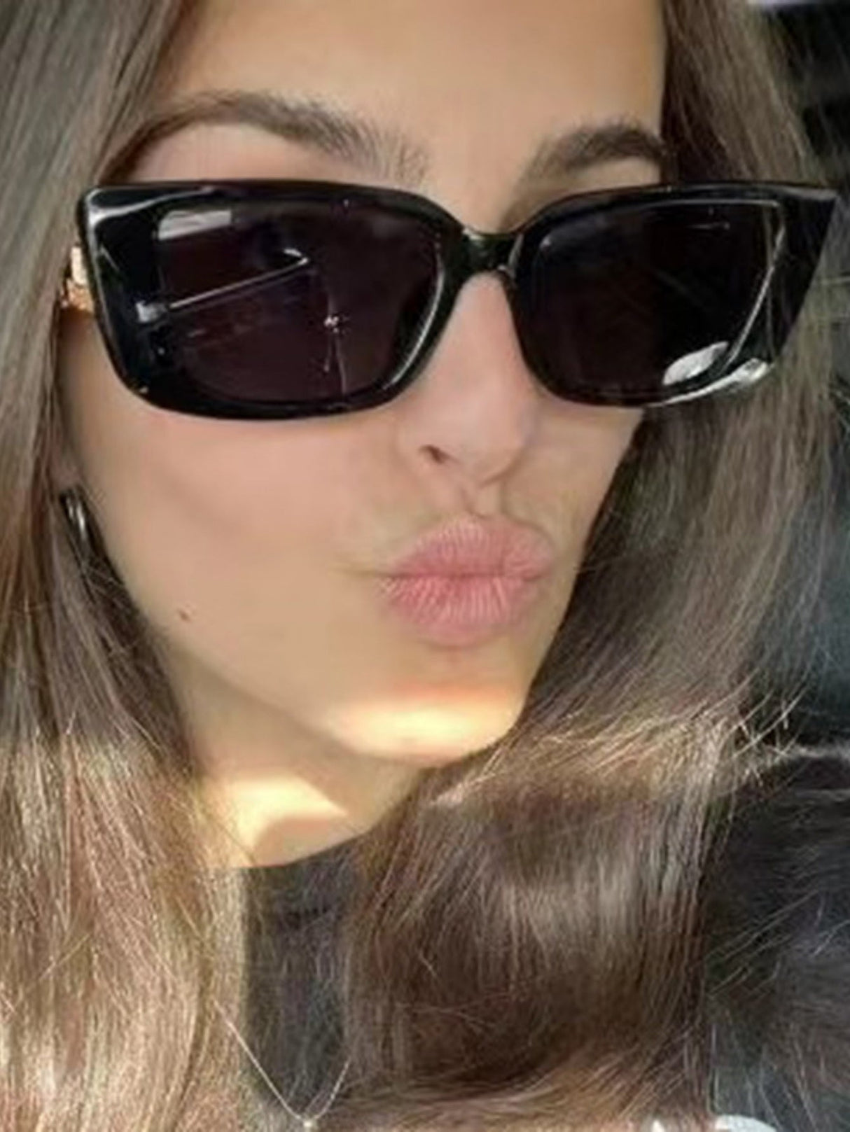 Lunettes de soleil à monture étroite et branches en chaîne