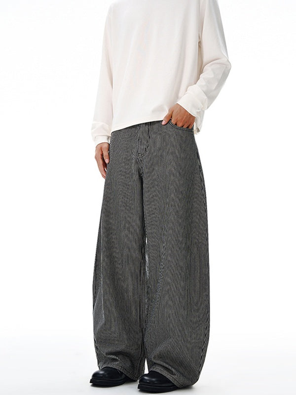 Liber Autumn Neutral wear Color matching Jeans