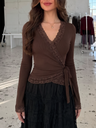 Lace-trimmed V-neck Bell Sleeve Slim Fit T-shirt